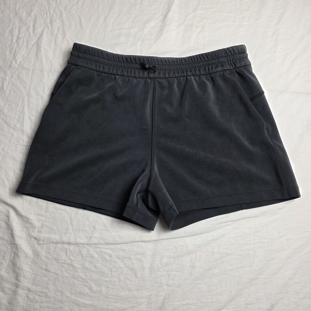 Lululemon Softstreme High-Rise Shorts 4" black size 12 flaws